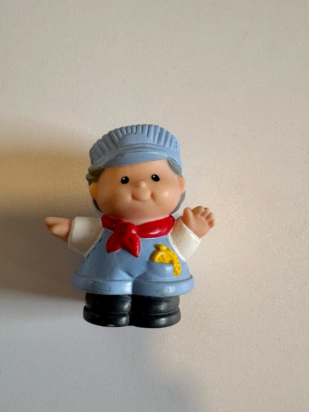 ⭐️ Fisher Price Little People Train Engineer Vintage (1997)